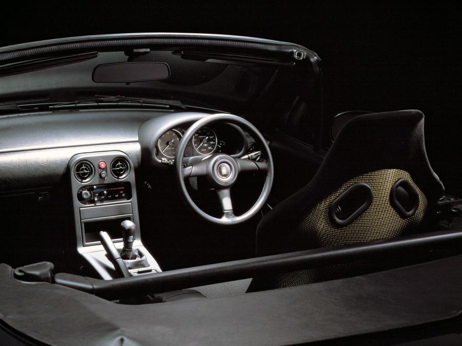 Торпедо Eunos Roadster RS Limited (NA8C) 1994 года  (фото 3 из 3)
